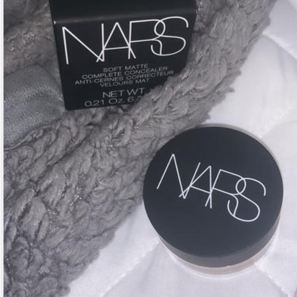 Raus labs foundation with nars concealer - Picture 2 of 2
